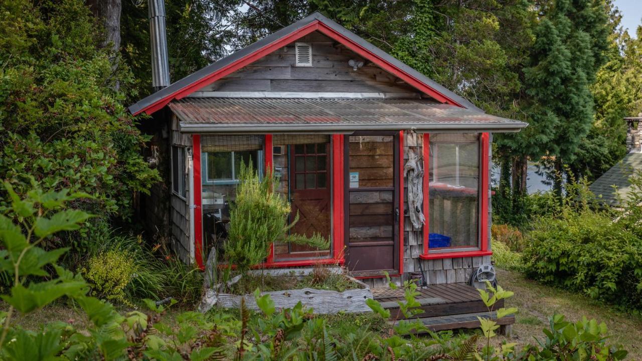 Woods End Landing Hotel Bamfield Exterior foto