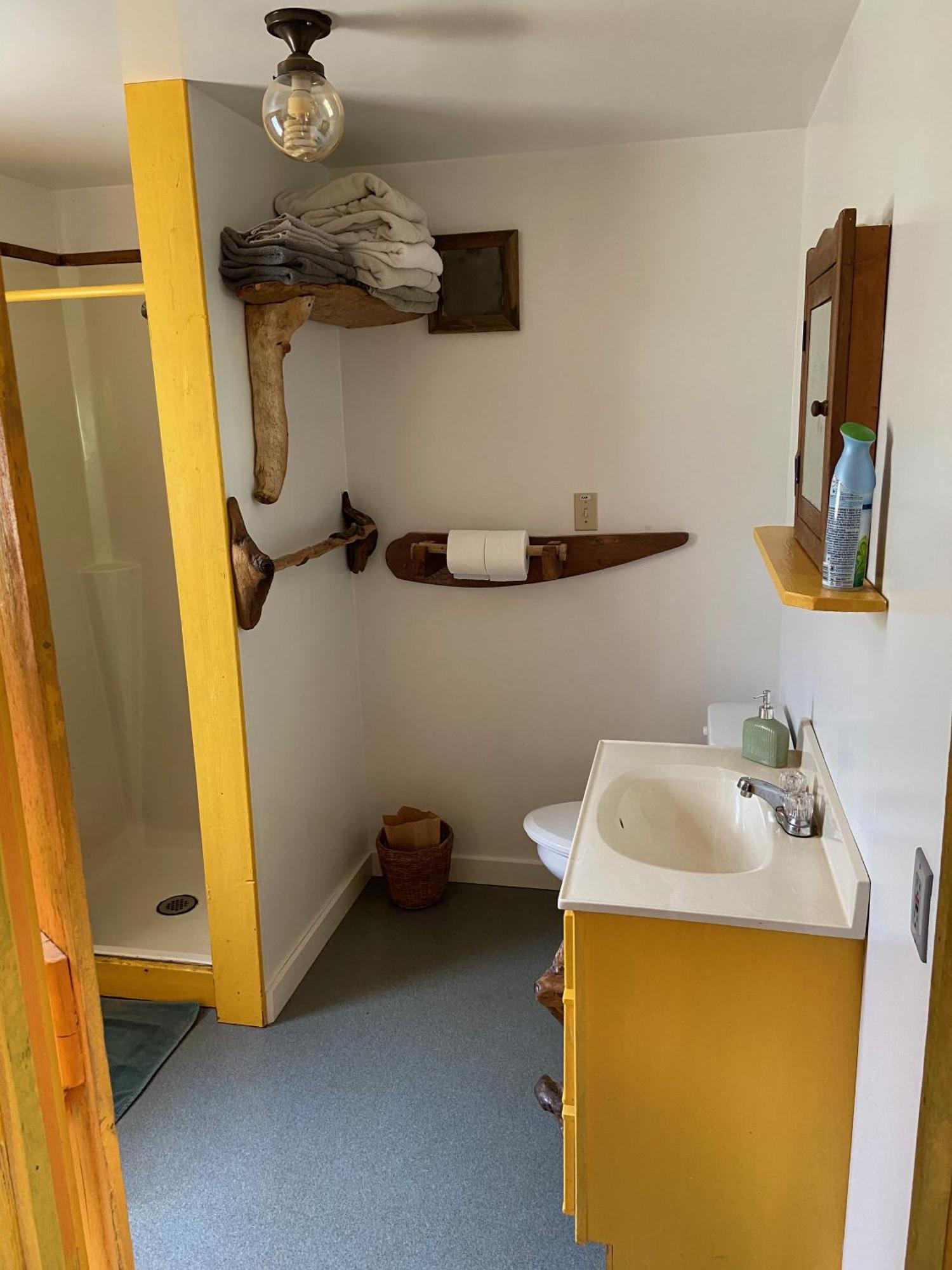 Woods End Landing Hotel Bamfield Quarto foto